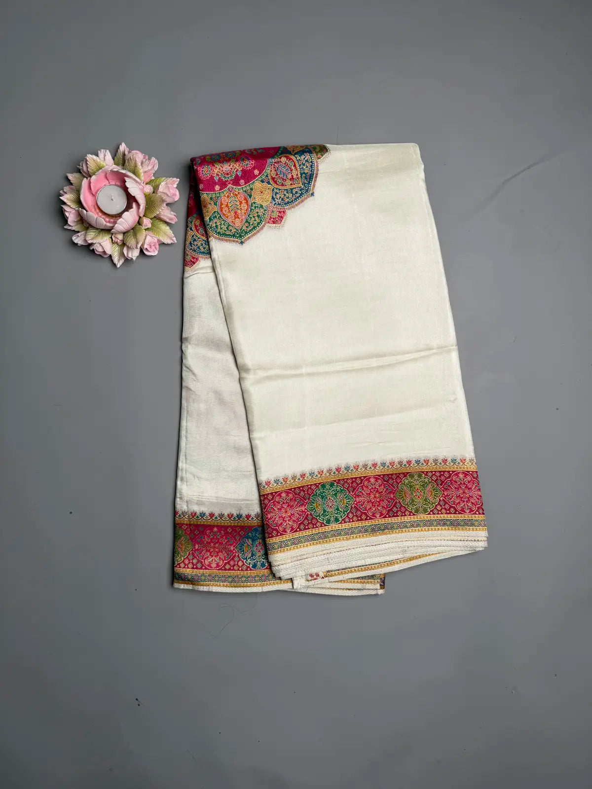 Ivory Kani Silk Saree with Ornate Pallu & Contrast Blouse