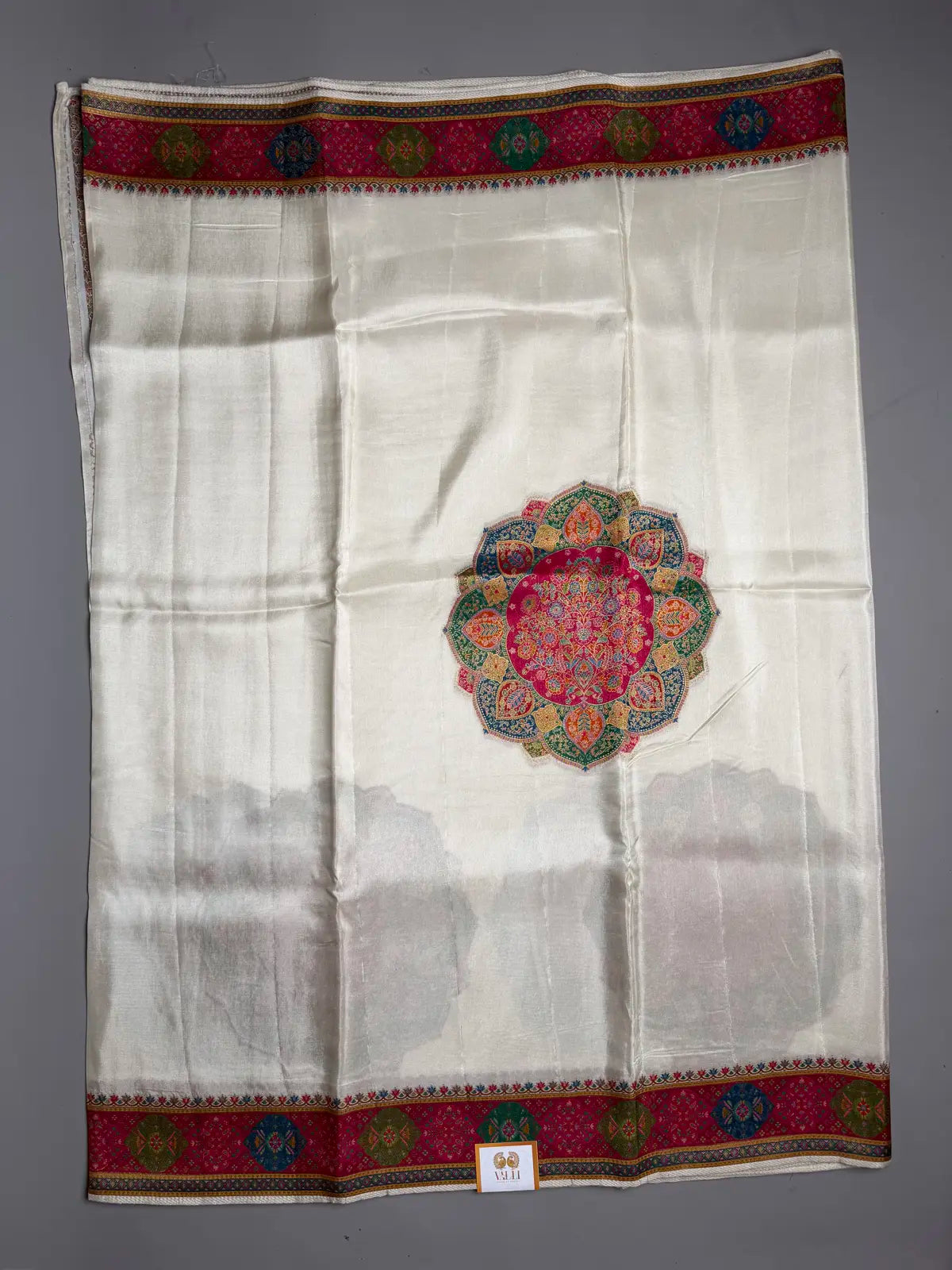Ivory Kani Silk Saree with Ornate Pallu & Contrast Blouse