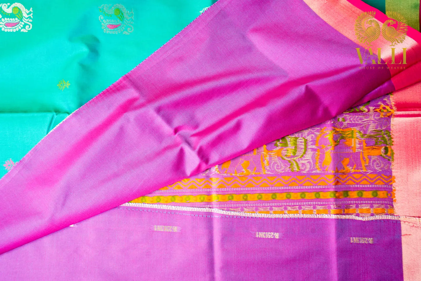 Flower Soft Silk Saree – Green Floral Weave with Geometric Brocade Pallu