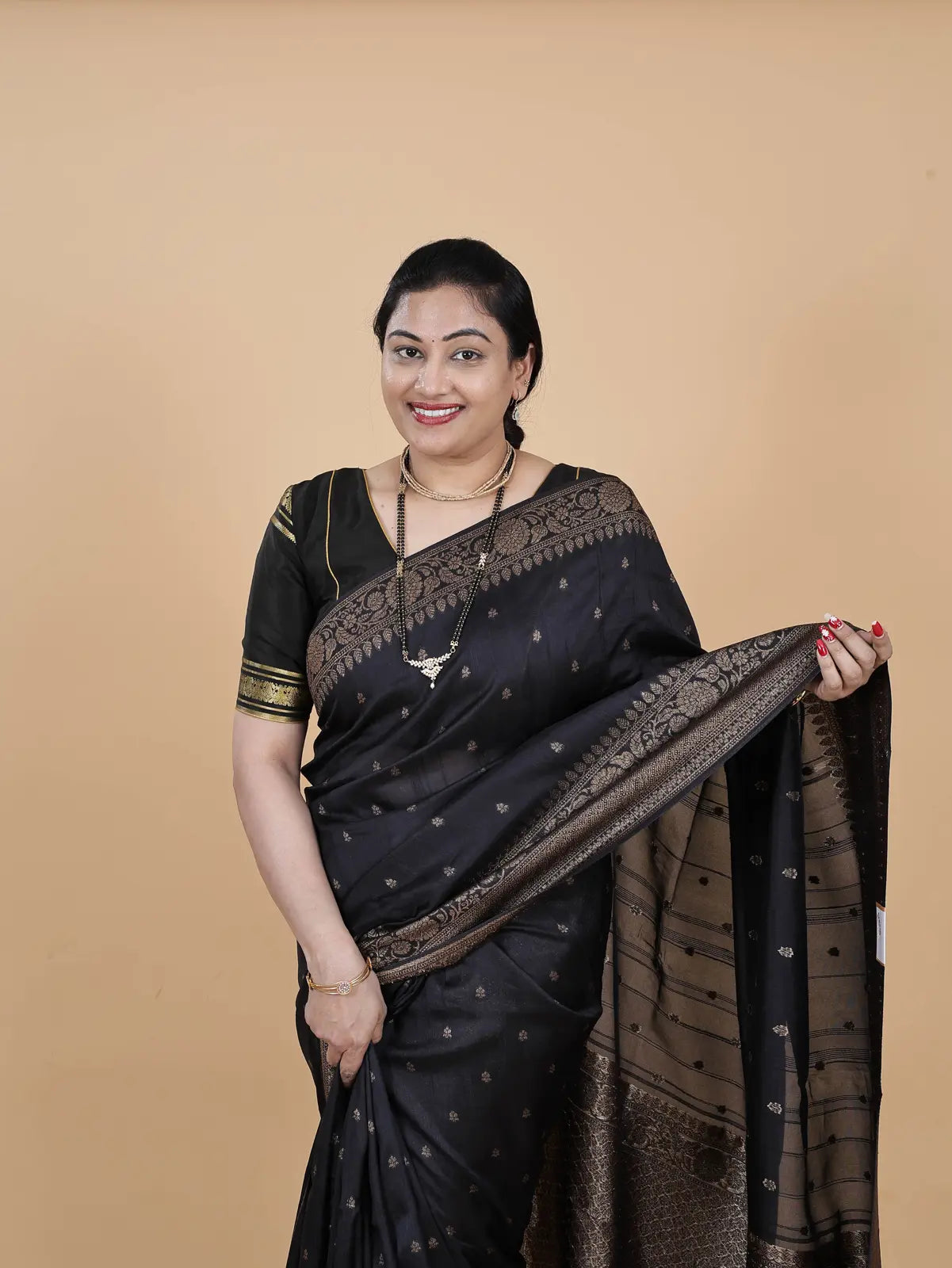 Tussar Silk Saree with Antique Border & Pallu