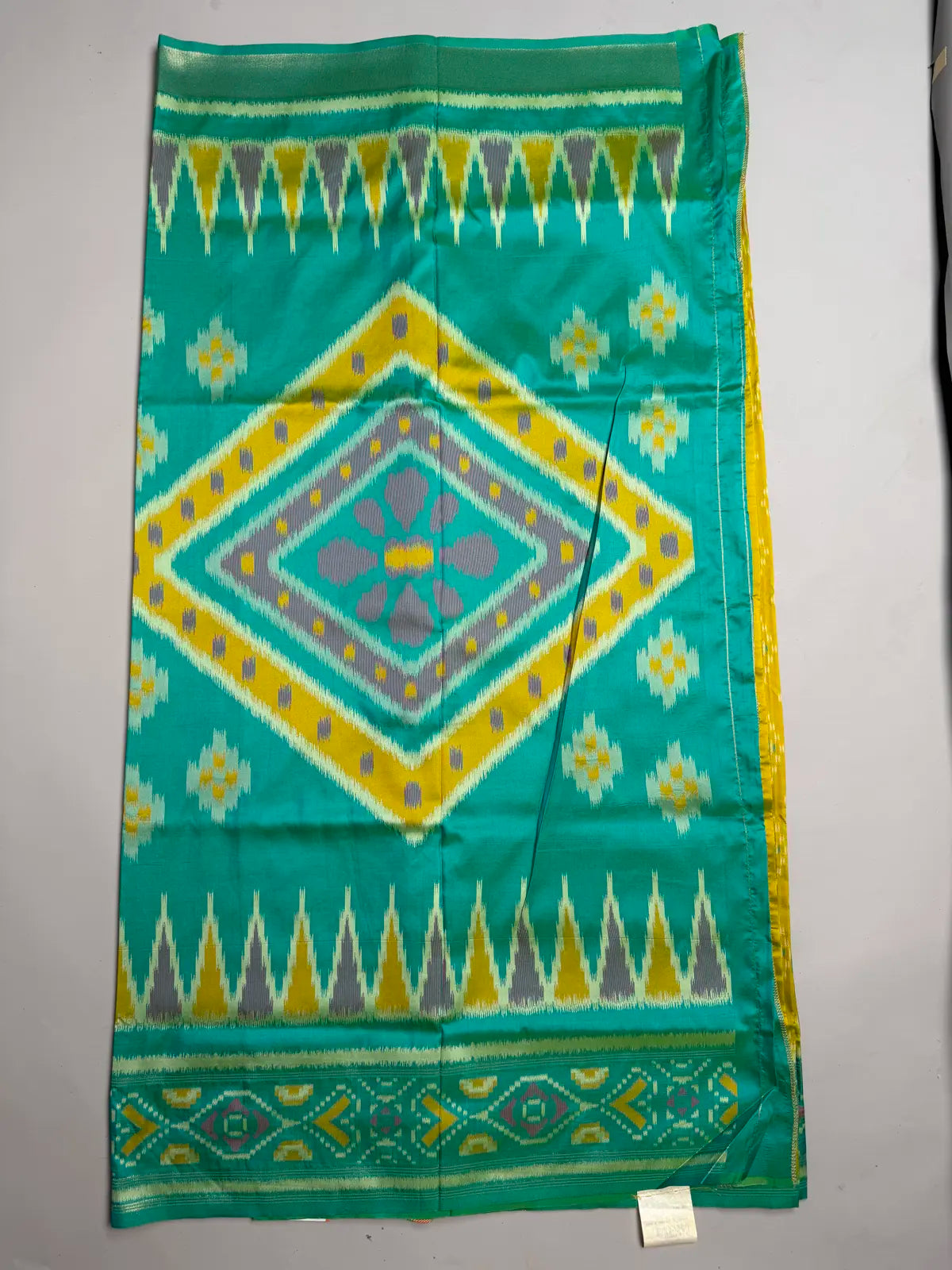 Parrot Green Pochampally Ikat Saree with Contrast Border