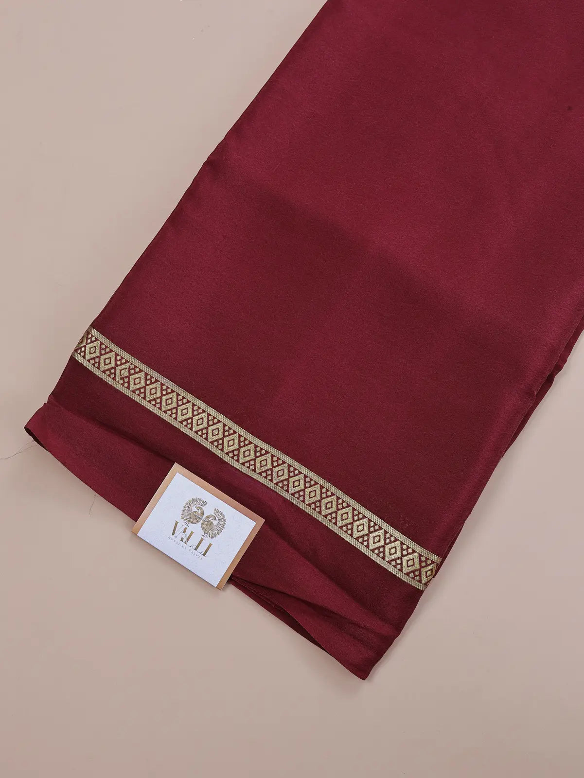 Arakku Red KSIC | Pure Silk Saree with Diamond Border