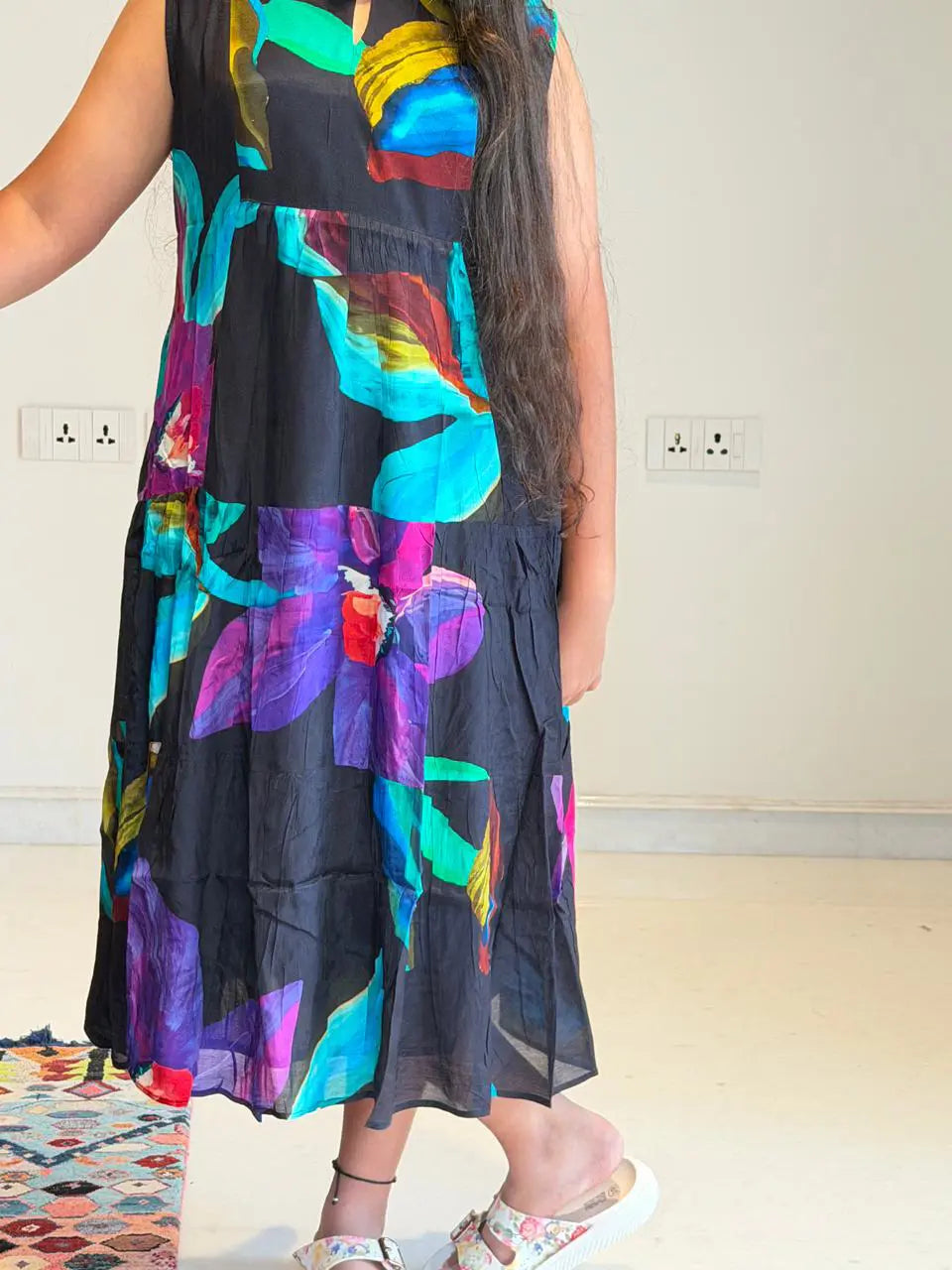 Multicolour floral print dress with attached sleeves and A LINE pattern dress