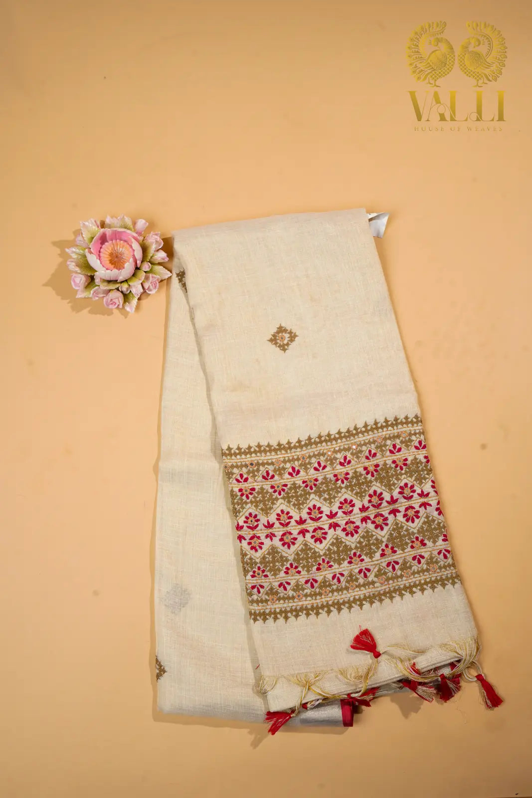 Tissue Linen Saree – Hand Knot Threadwork Pallu with Red Selvedge Border