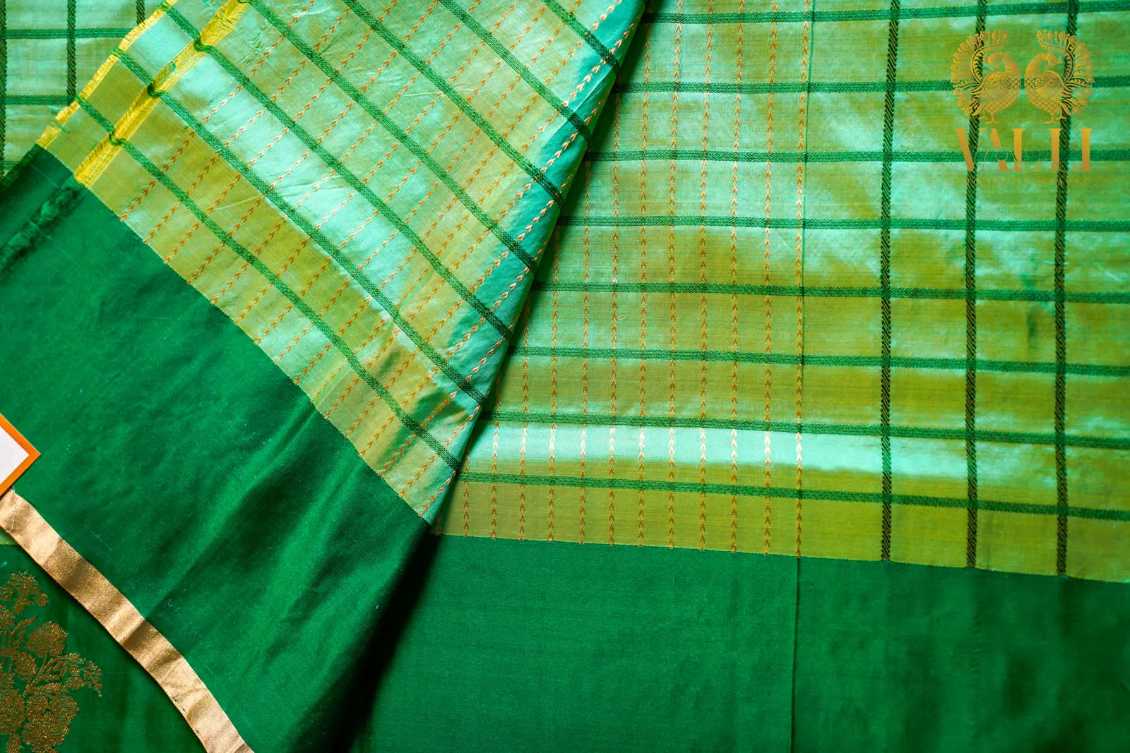 Pure Katan Banarasi Silk Saree with Kanchipuram Checks Pattern pista green 