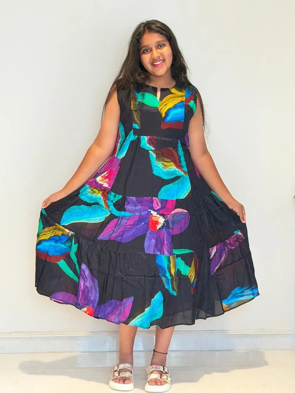Multicolour floral print dress with attached sleeves and A LINE pattern dress
