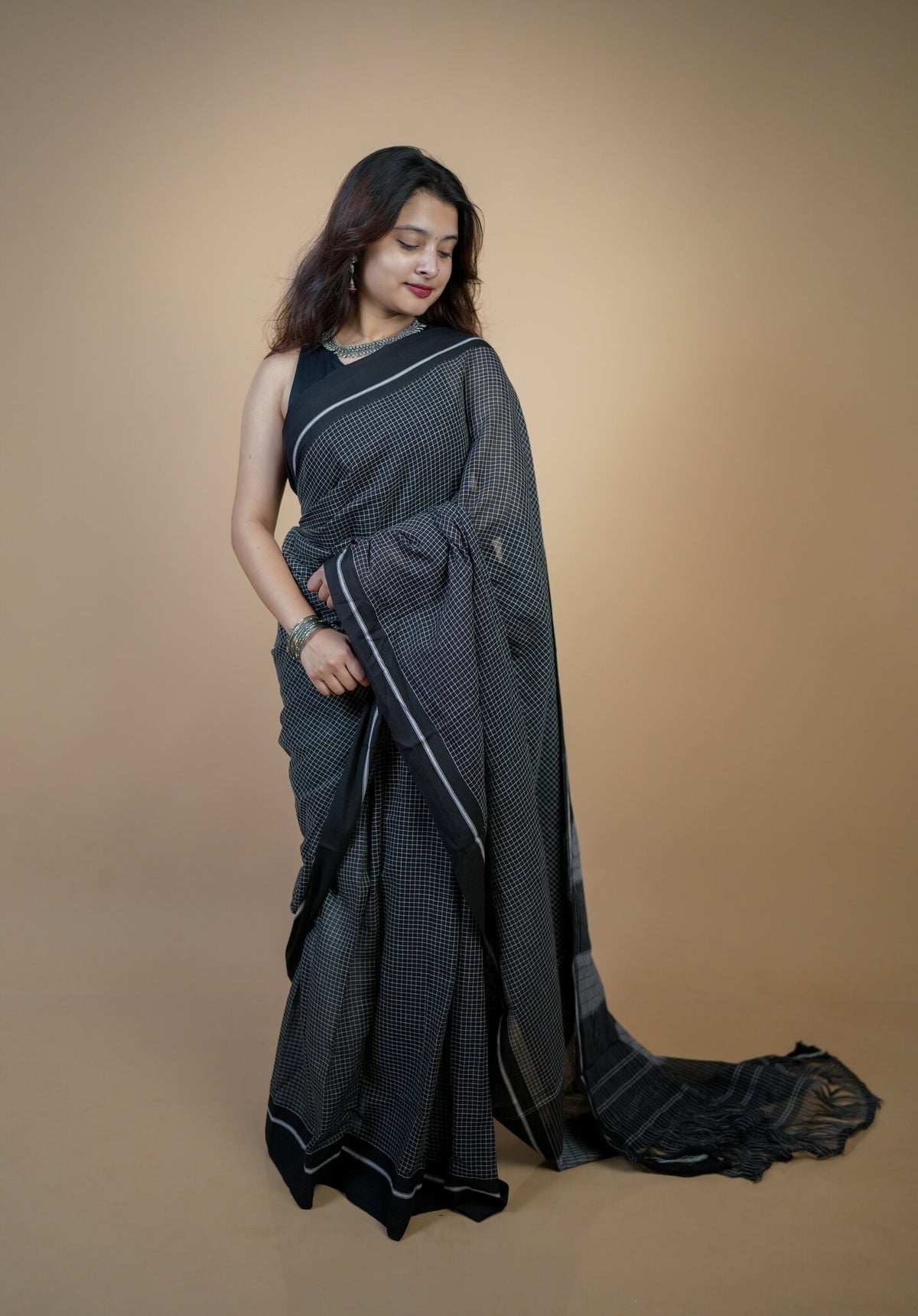 Patteda Anchu Cotton Saree – Black & White Checks