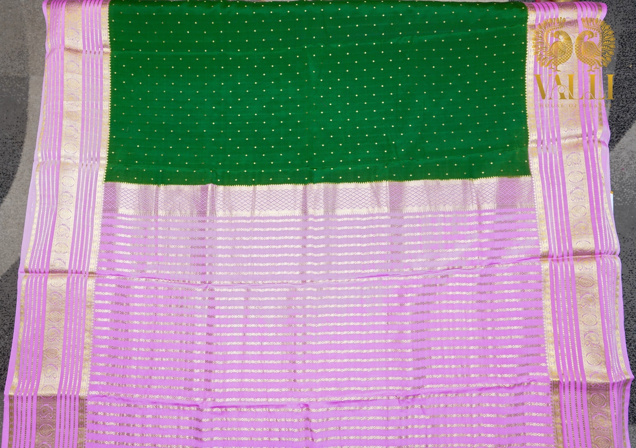 Emerald Green 120 GSM Pure Mysore Crepe Silk Saree with Baby Pink Contrast Border & Pallu