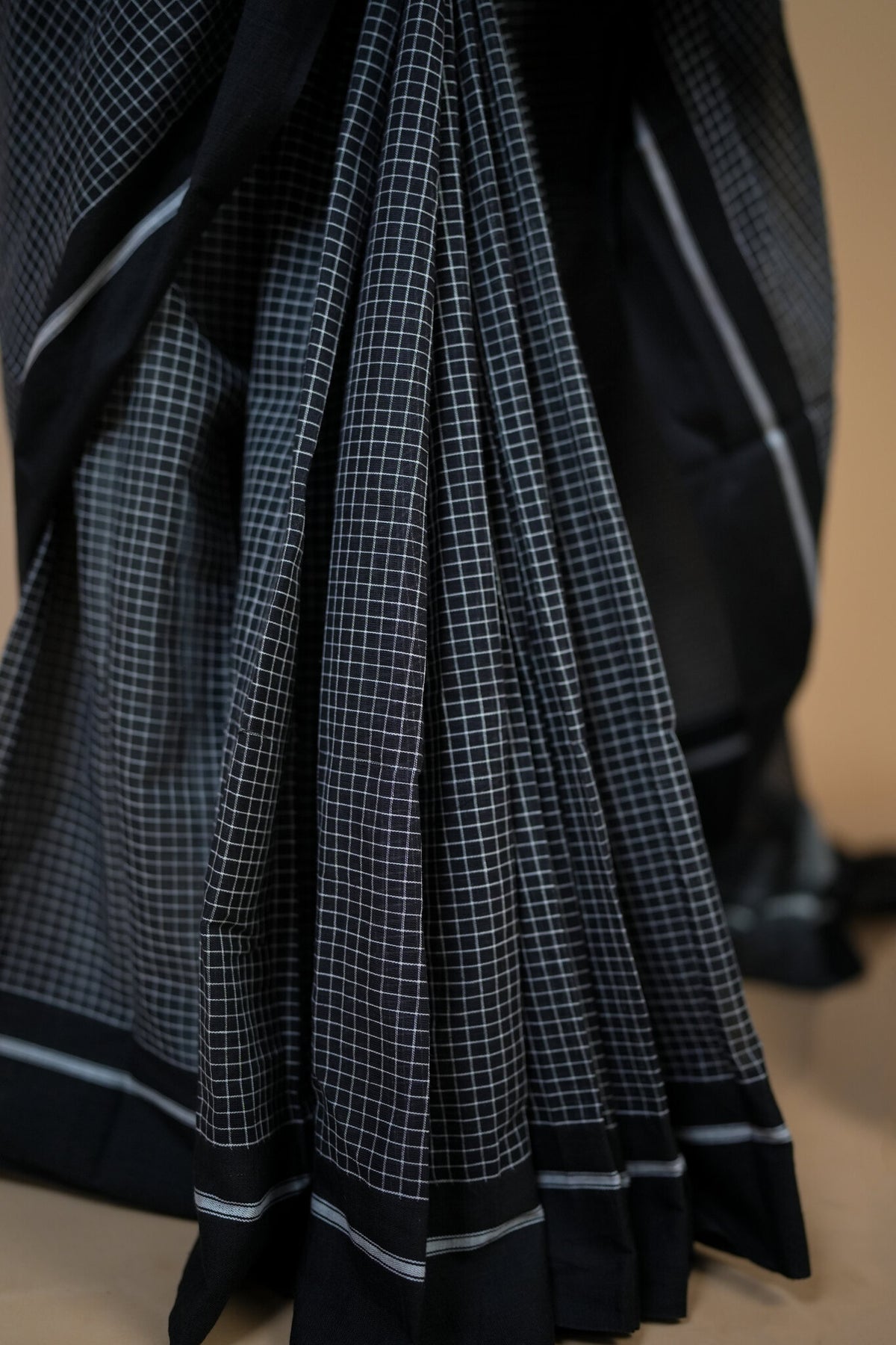 Patteda Anchu Cotton Saree – Black & White Checks