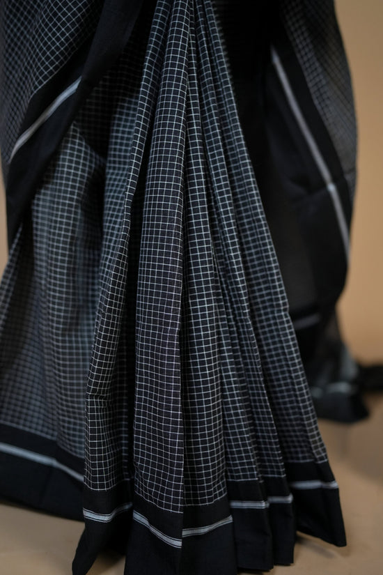Patteda Anchu Cotton Saree – Black & White Checks