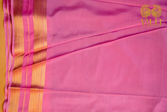 Semi Crepe Silk Saree with Contrast Border & Gold Stripe Pallu