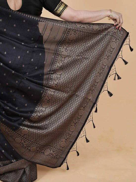 Tussar Silk Saree with Antique Border & Pallu