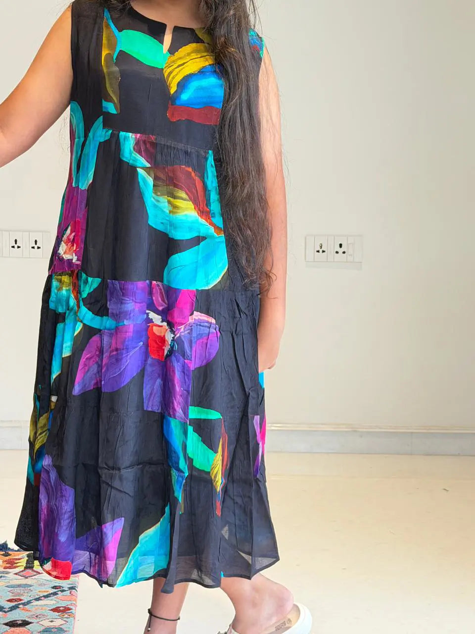Multicolour floral print dress with attached sleeves and A LINE pattern dress