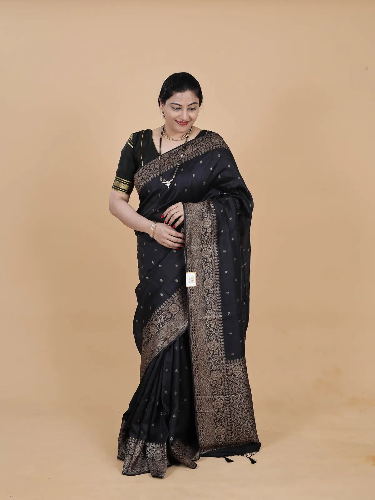 Tussar Silk Saree with Antique Border & Pallu
