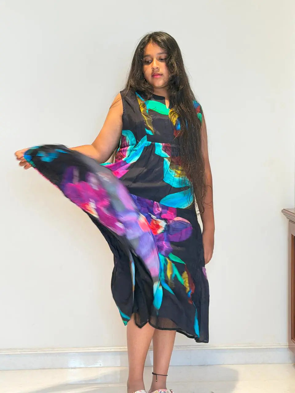 Multicolour floral print dress with attached sleeves and A LINE pattern dress