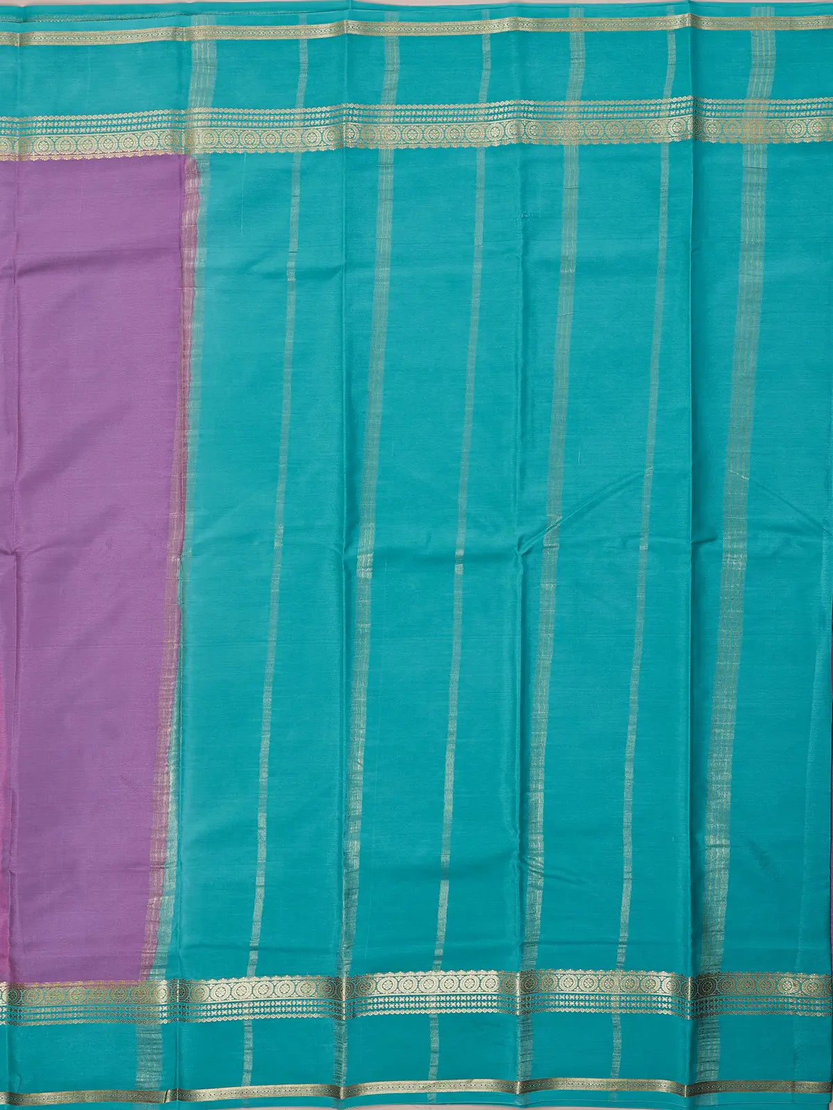 Pure Crepe Silk Saree – Pink & Sea Green