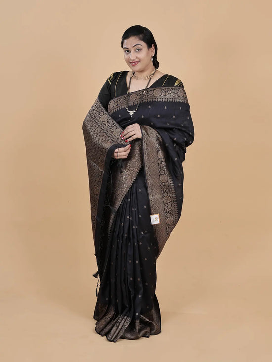 Tussar Silk Saree with Antique Border & Pallu