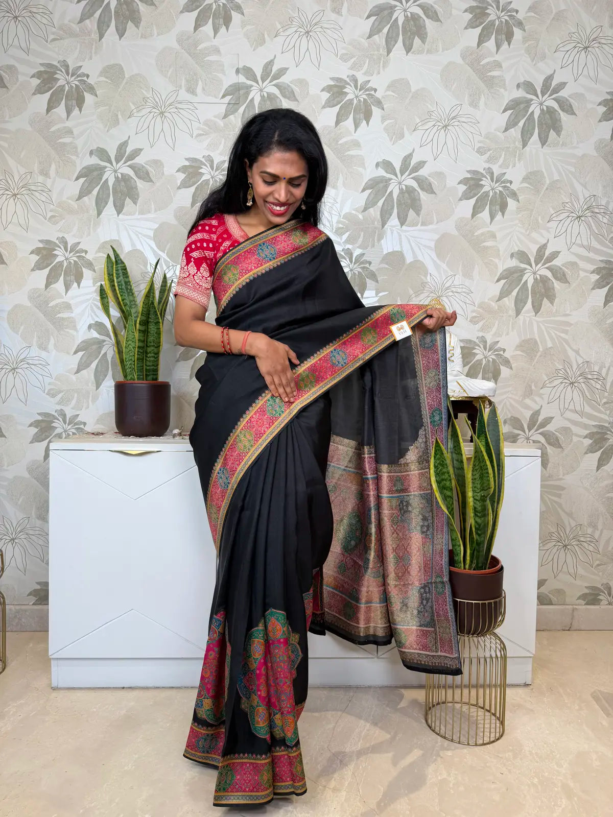 Black Kani Silk Saree with Traditional Kani Weave