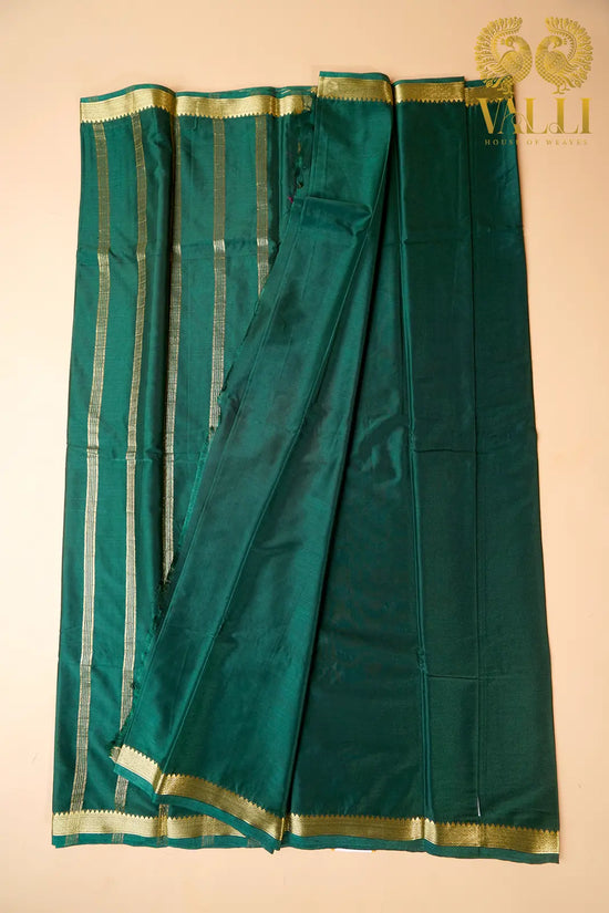 Small border crepe bottle green 