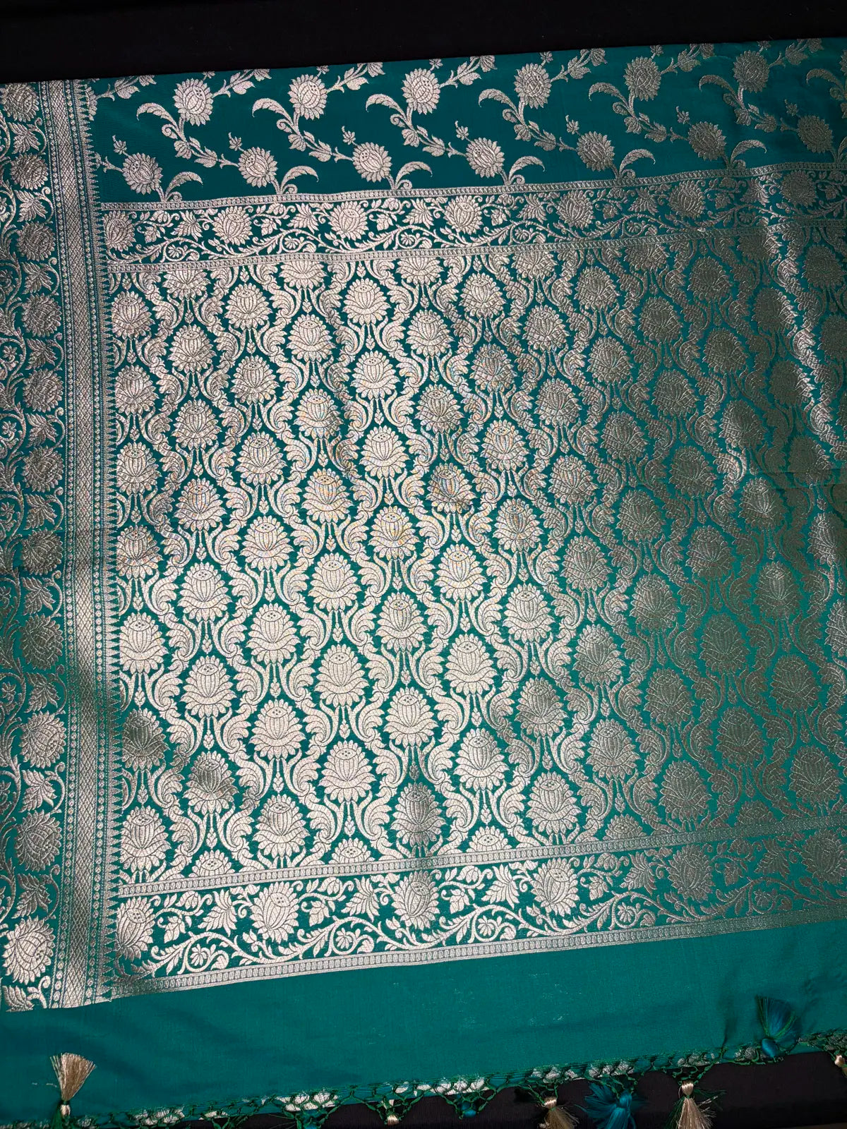 Banarasi Katan jaal green 